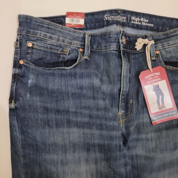 Levi Strauss High Rise ankle Skinny Blue Jeans New Women 16 Distressed Signature - Picture 9 of 15